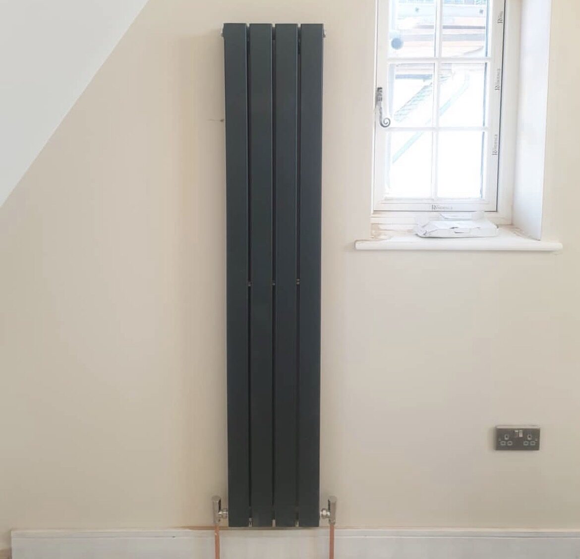 Anthracite vertical designer radiator