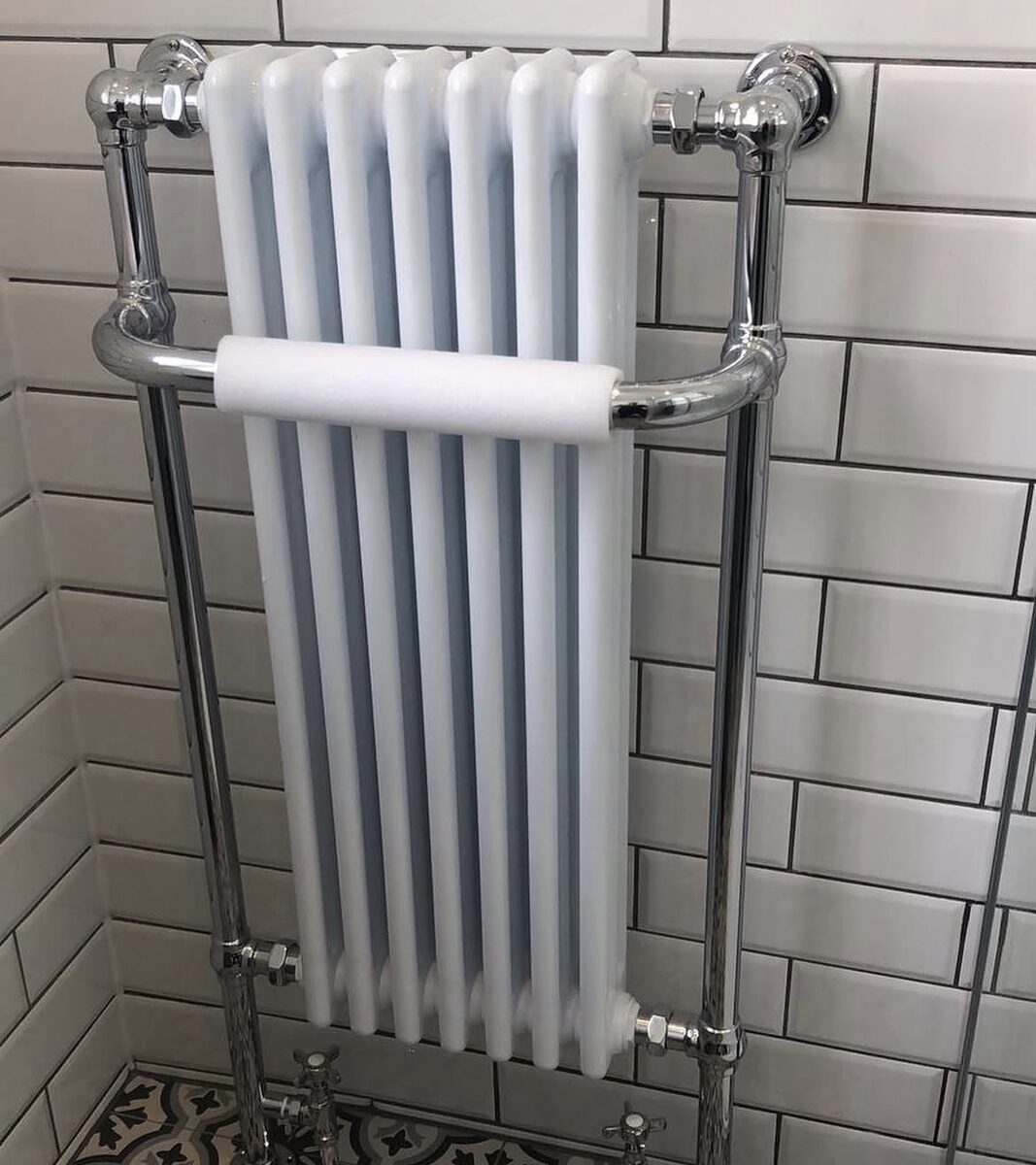 Traditional column towel radiator