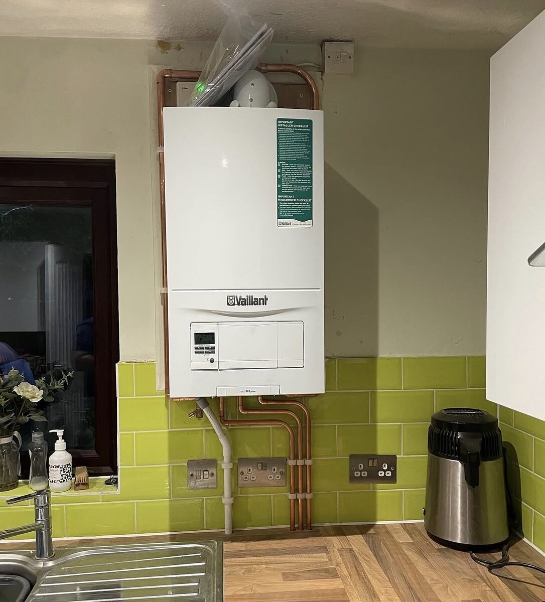 Vaillant ecoFIT boiler kitchen installation